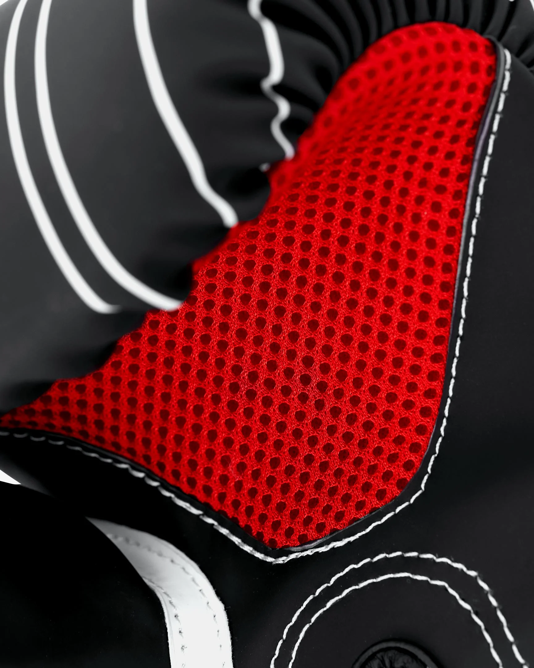 Brave Muay Thai Glove - Image 6